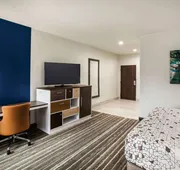 La Quinta Inn & Suites by Wyndham Owasso hotel detail image 5