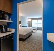 Holiday Inn Express & Suites Gainesville - Lake Lanier Area by IHG hotel detail image 4