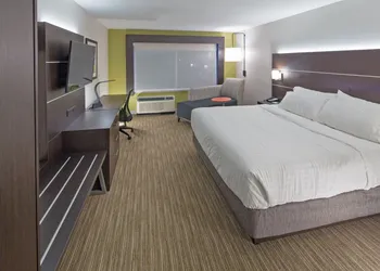 Holiday Inn Express & Suites Indianapolis NW - Zionsville by IHG hotel thumbnail 6