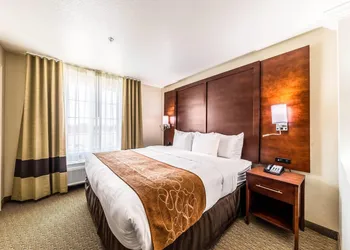 Comfort Suites Grand Prairie - Arlington North hotel thumbnail 8