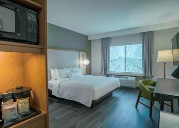 Fairfield Inn & Suites by Marriott Gainesville I-75 hotel thumbnail 6