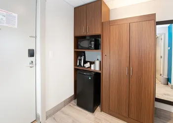 Holiday Inn Express & Suites Panama City Beach - Beachfront by IHG hotel thumbnail 5