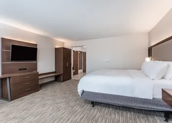Holiday Inn Express & Suites Hammond by IHG hotel thumbnail 5