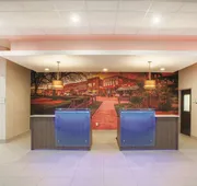 La Quinta Inn & Suites by Wyndham San Marcos Outlet Mall hotel detail image 3
