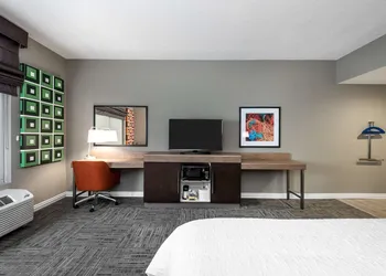 Hampton Inn & Suites West Melbourne-Palm Bay Road hotel thumbnail 4