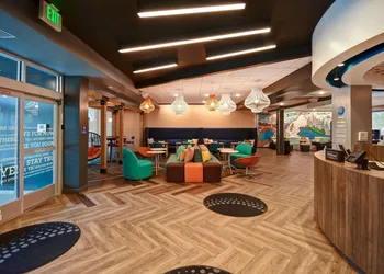 Tru by Hilton Salt Lake City Airport hotel thumbnail 4