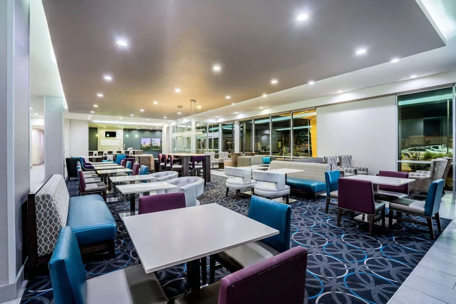 La Quinta Inn & Suites by Wyndham Houston Cypress hotel detail image 2