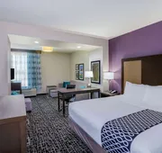 La Quinta Inn & Suites by Wyndham Houston Cypress hotel detail image 7