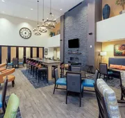 Hampton Inn & Suites Morgantown / University Town Centre hotel detail image 3