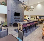 Hampton Inn & Suites Morgantown / University Town Centre hotel detail image 4