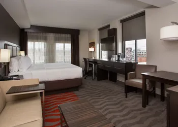 Holiday Inn Express Springfield Downtown by IHG hotel thumbnail 8