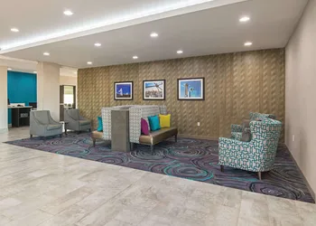 La Quinta Inn & Suites by Wyndham Dallas - Wylie hotel thumbnail 2