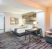 La Quinta Inn & Suites by Wyndham Dallas - Wylie hotel detail image 4