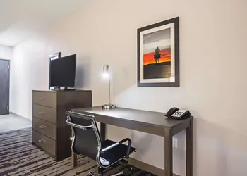 La Quinta Inn & Suites by Wyndham Dallas - Wylie hotel thumbnail 6