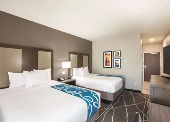 La Quinta Inn & Suites by Wyndham Tulsa Broken Arrow hotel thumbnail 7