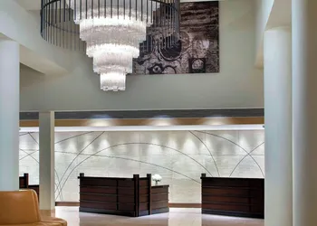 Newark Liberty International Airport Marriott hotel thumbnail 4