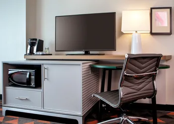 Holiday Inn Newport News - Hampton by IHG hotel thumbnail 6