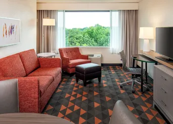 Holiday Inn Newport News - Hampton by IHG hotel thumbnail 7