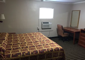 Economy Motel hotel thumbnail 3