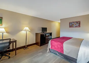 Econo Lodge Hagerstown hotel thumbnail 6