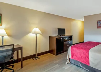 Econo Lodge Hagerstown hotel thumbnail 8