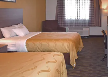 Quality Inn & Suites hotel thumbnail 8