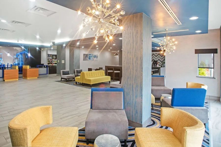 La Quinta Inn & Suites by Wyndham Ponca City hotel detail image 2