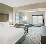 La Quinta Inn & Suites by Wyndham Ponca City hotel detail image 7