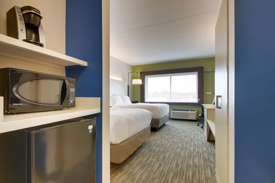 Holiday Inn Express and Suites-Elizabethtown North by IHG hotel detail image 2