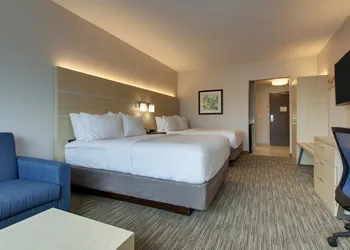 Holiday Inn Express and Suites-Elizabethtown North by IHG hotel thumbnail 4