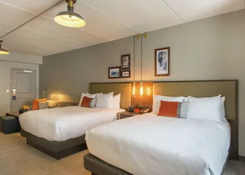 Hotel Saranac Curio Collection By Hilton hotel thumbnail 2