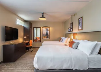 Hotel Saranac Curio Collection By Hilton hotel thumbnail 7