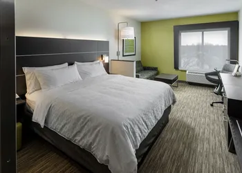Holiday Inn Express & Suites Saskatoon East - University by IHG hotel thumbnail 2
