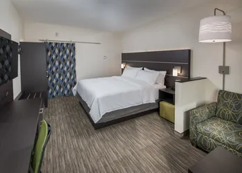 Holiday Inn Express & Suites Saskatoon East - University by IHG hotel thumbnail 7