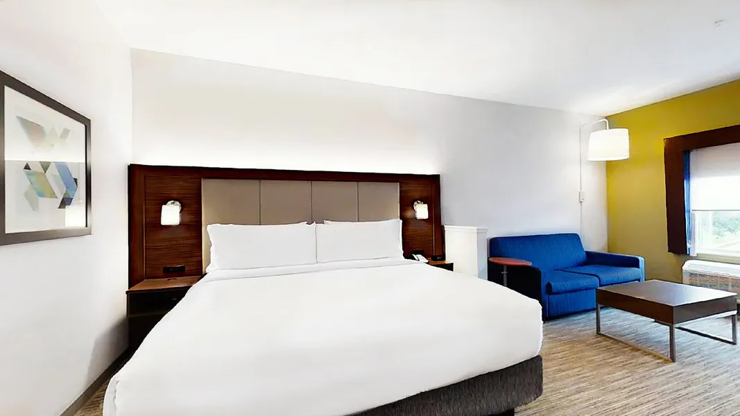 Holiday Inn Express & Suites Chalmette - New Orleans S by IHG hotel detail image 2