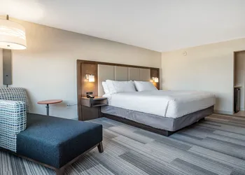 Holiday Inn Express and Suites-Platteville by IHG hotel thumbnail 5