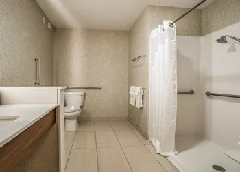 Holiday Inn Express and Suites-Platteville by IHG hotel thumbnail 7