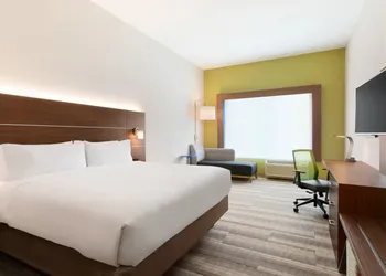 Holiday Inn Express and Suites-Cincinnati NE - Red Bank Road by IHG hotel thumbnail 7