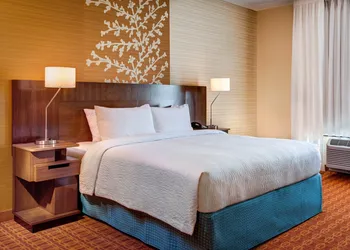 Fairfield Inn & Suites New York Queens/Fresh Meadows hotel thumbnail 3