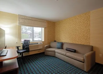 Fairfield Inn & Suites New York Queens/Fresh Meadows hotel thumbnail 7
