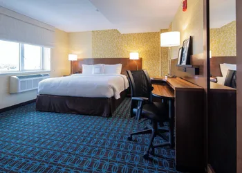 Fairfield Inn & Suites New York Queens/Fresh Meadows hotel thumbnail 8