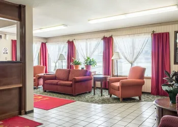 Econo Lodge Sioux Falls North hotel thumbnail 6
