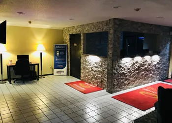 Econo Lodge Sioux Falls North hotel thumbnail 8