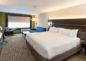 Holiday Inn Express & Suites Dodge City by IHG hotel thumbnail 6