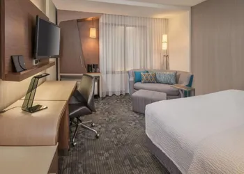 Courtyard by Marriott Wayne Fairfield hotel thumbnail 7