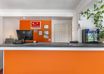 Econo Lodge Lee - Great Barrington hotel thumbnail 4