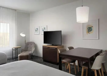 TownePlace Suites by Marriott Phoenix Chandler/Fashion Center hotel thumbnail 5