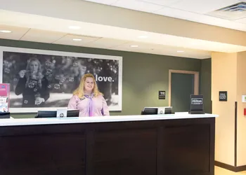 Hampton Inn Big Rapids hotel thumbnail 2
