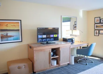 Hampton Inn Big Rapids hotel thumbnail 6