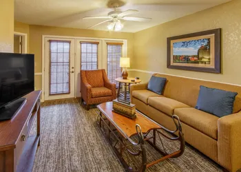 Holiday Inn Club Vacations Oak n’ Spruce Resort in the Berkshires by IHG hotel thumbnail 6